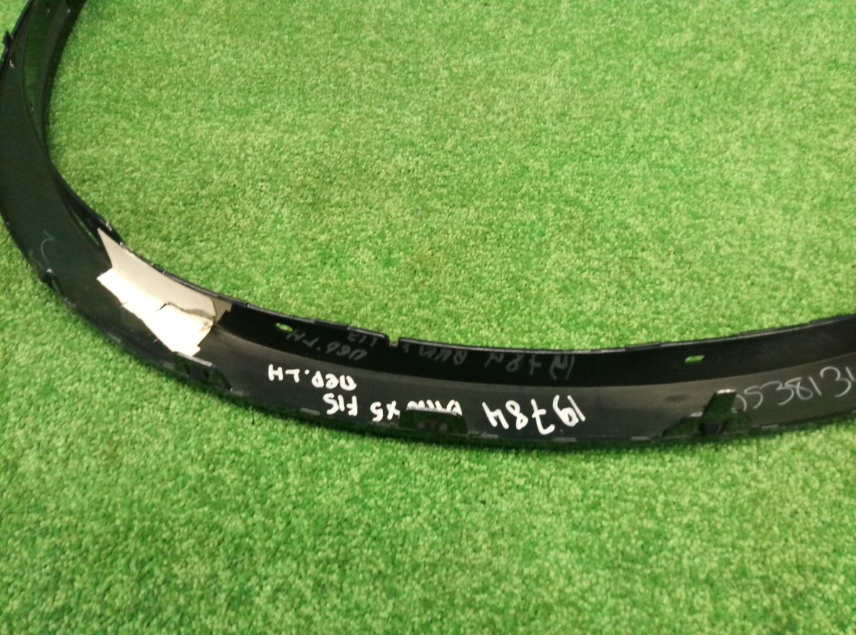 Накладка переднего крыла левого BMW X5 F15 2013-н.в. 51177308061 на BMW X5 F15