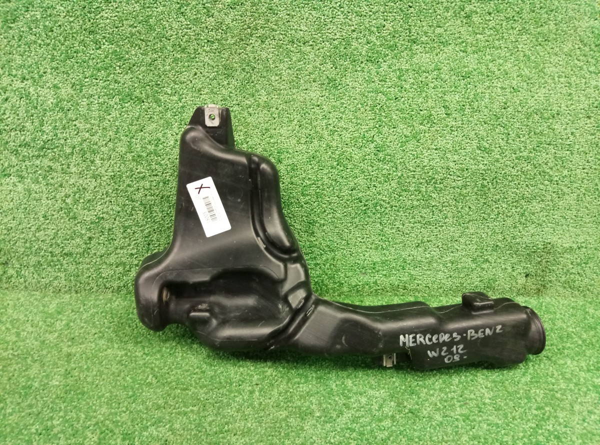 Бачок омывателя Mercedes-Benz E-Class W212,S212,C207 2009-2016   A2048601560 на Mercedes-Benz E-Class W212,S212,C207