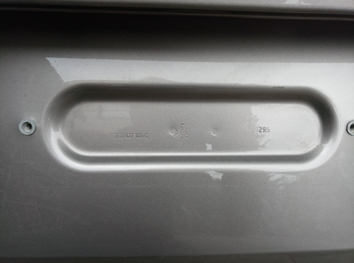 Крышка багажника VW Transporter T6     7E0827105C на Volkswagen Caddy 3