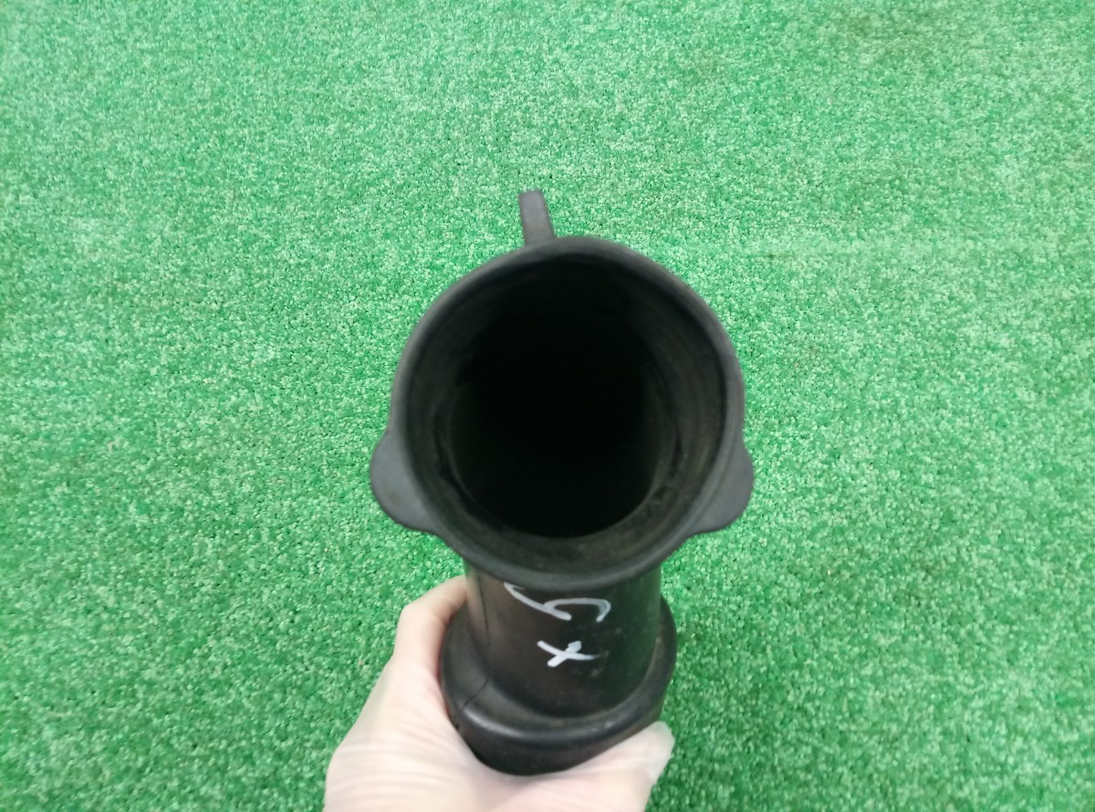 Патрубок воздушного фильтра Volvo V70 08692401 на Ford Mondeo 4