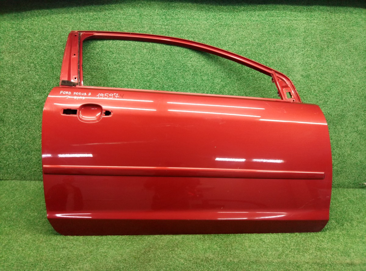 Дверь передняя правая Ford Focus 2 2005-2008 купэ 1505764 на Ford Focus 2