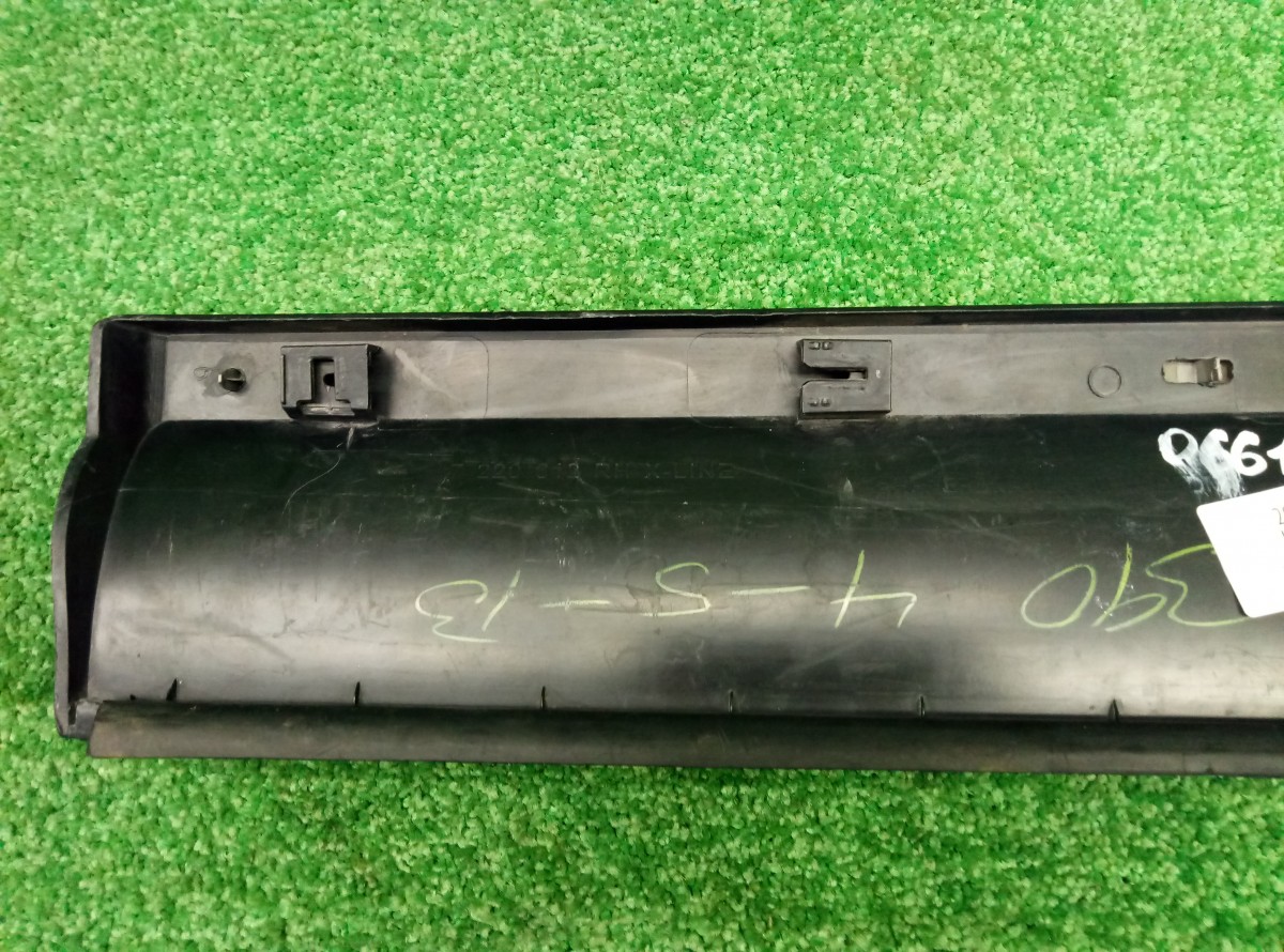 Накладка двери передней правой BMW X3 (F25) 2010-2014 51137205782 на BMW X3 (F25)