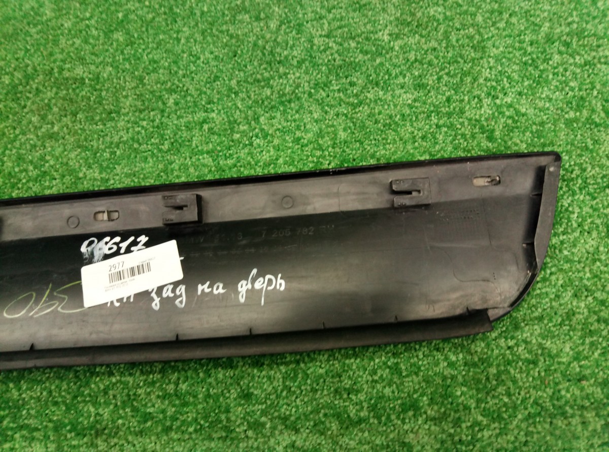 Накладка двери передней правой BMW X3 (F25) 2010-2014 51137205782 на BMW X3 (F25)