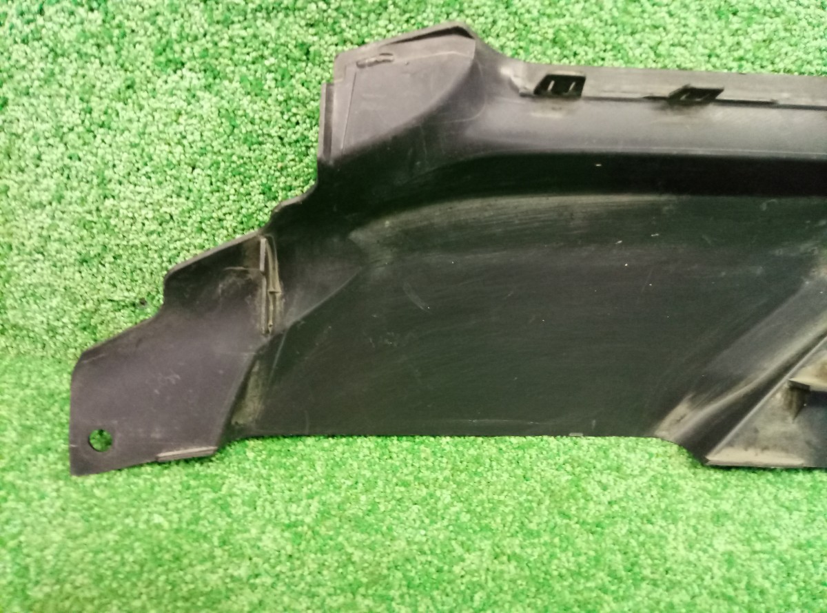 Кожух замка капота Audi A5 (8T) 2007-2011 8T0807081B на Audi A5 (8T)