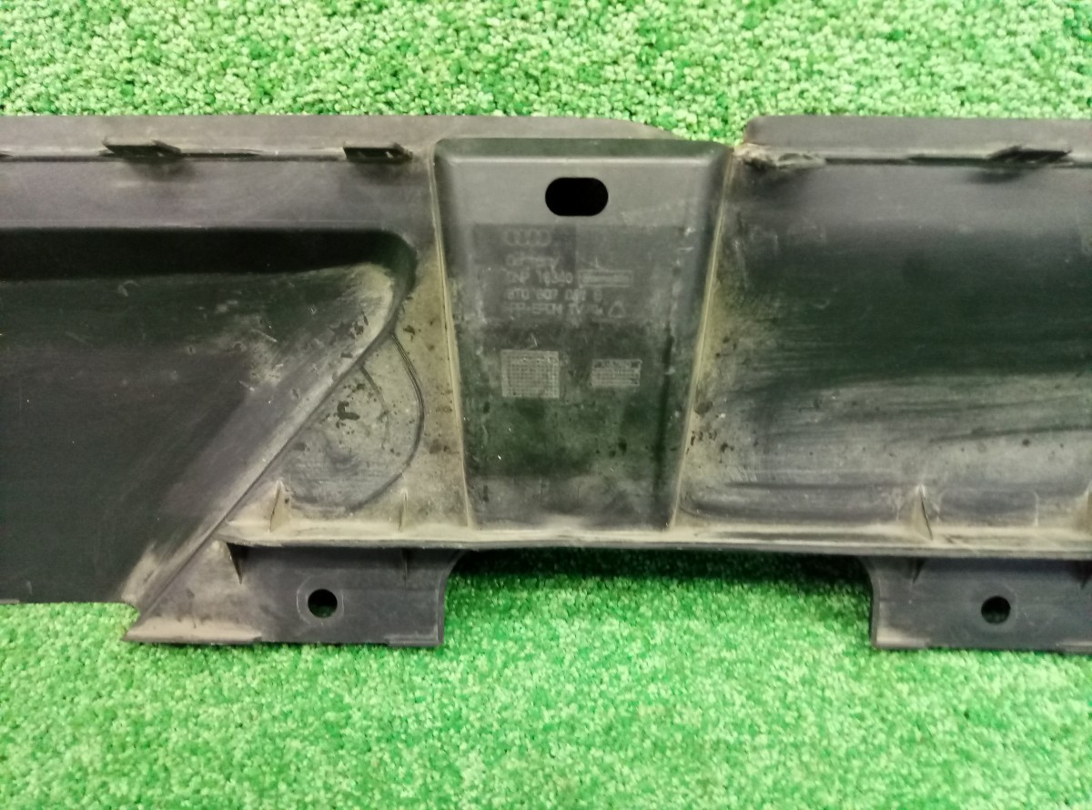 Кожух замка капота Audi A5 (8T) 2007-2011 8T0807081B на Audi A5 (8T)