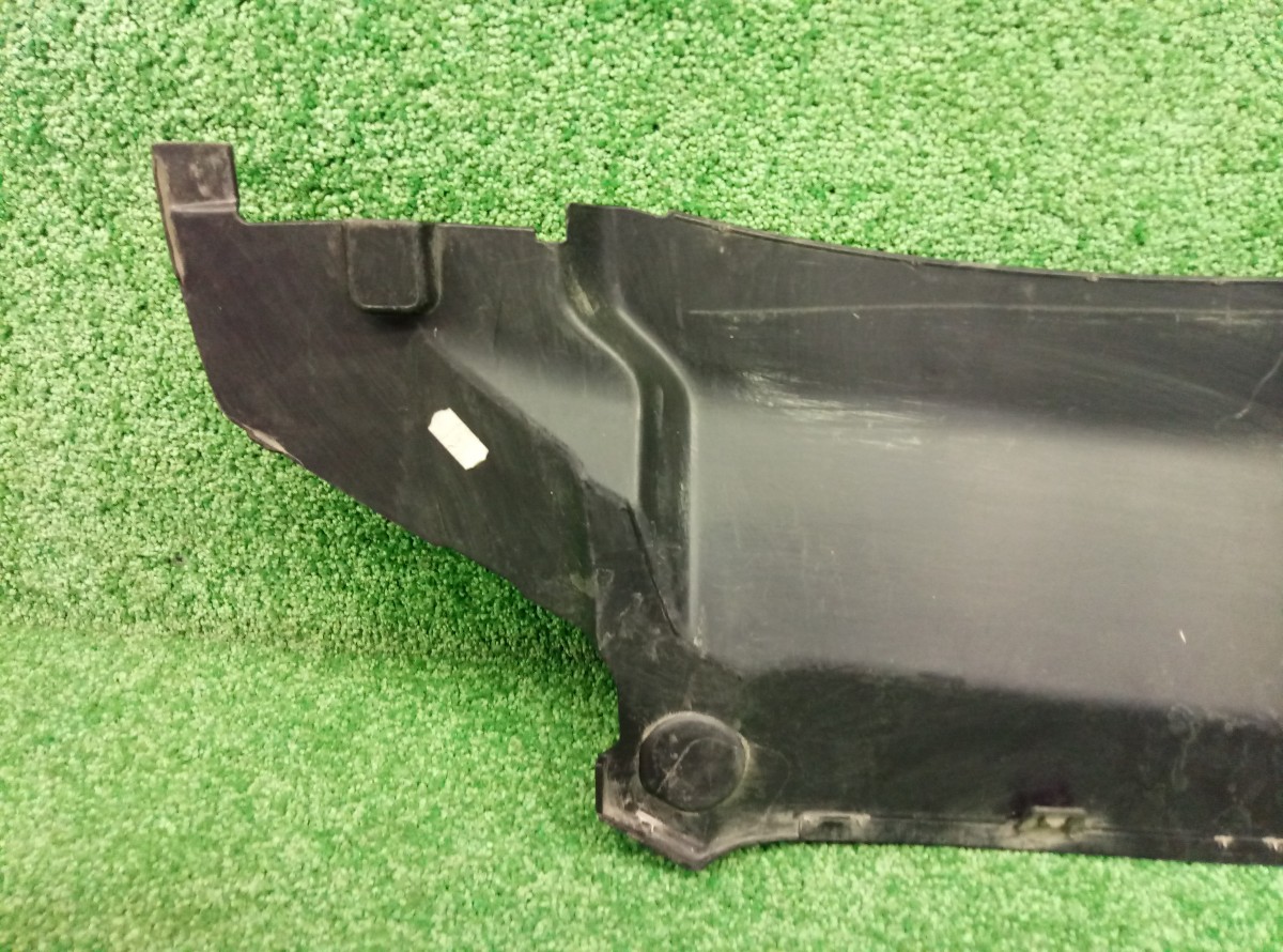 Кожух замка капота Audi A6 (C7) 2011-2014 4G0807081 на Audi A6 (C7)