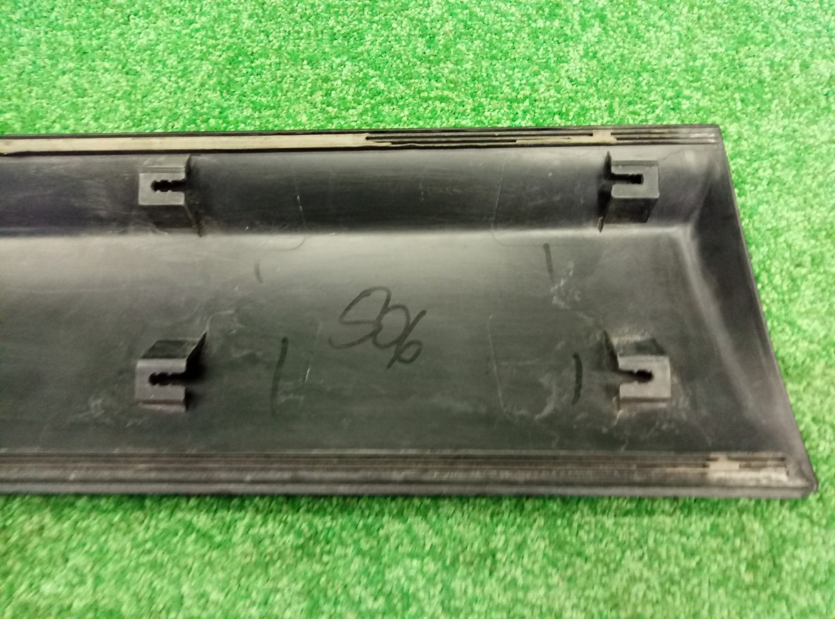 Накладка двери передней правой Nissan Qashqai J10 2007-2012 80870BR01A на Nissan Qashqai J10