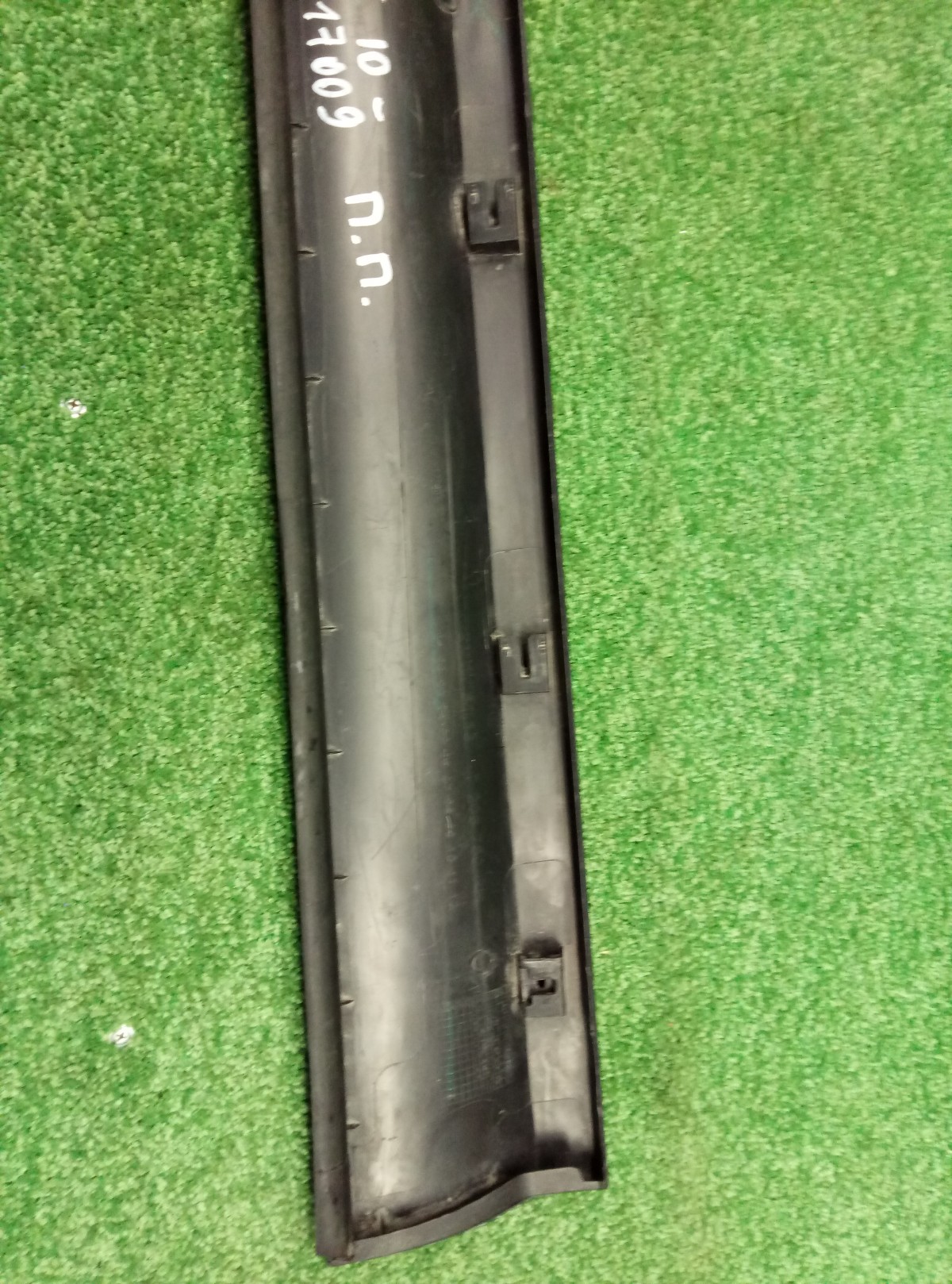 Накладка двери передней правой BMW X3 (F25) 2010-2014 51137205780 на BMW X3 (F25)