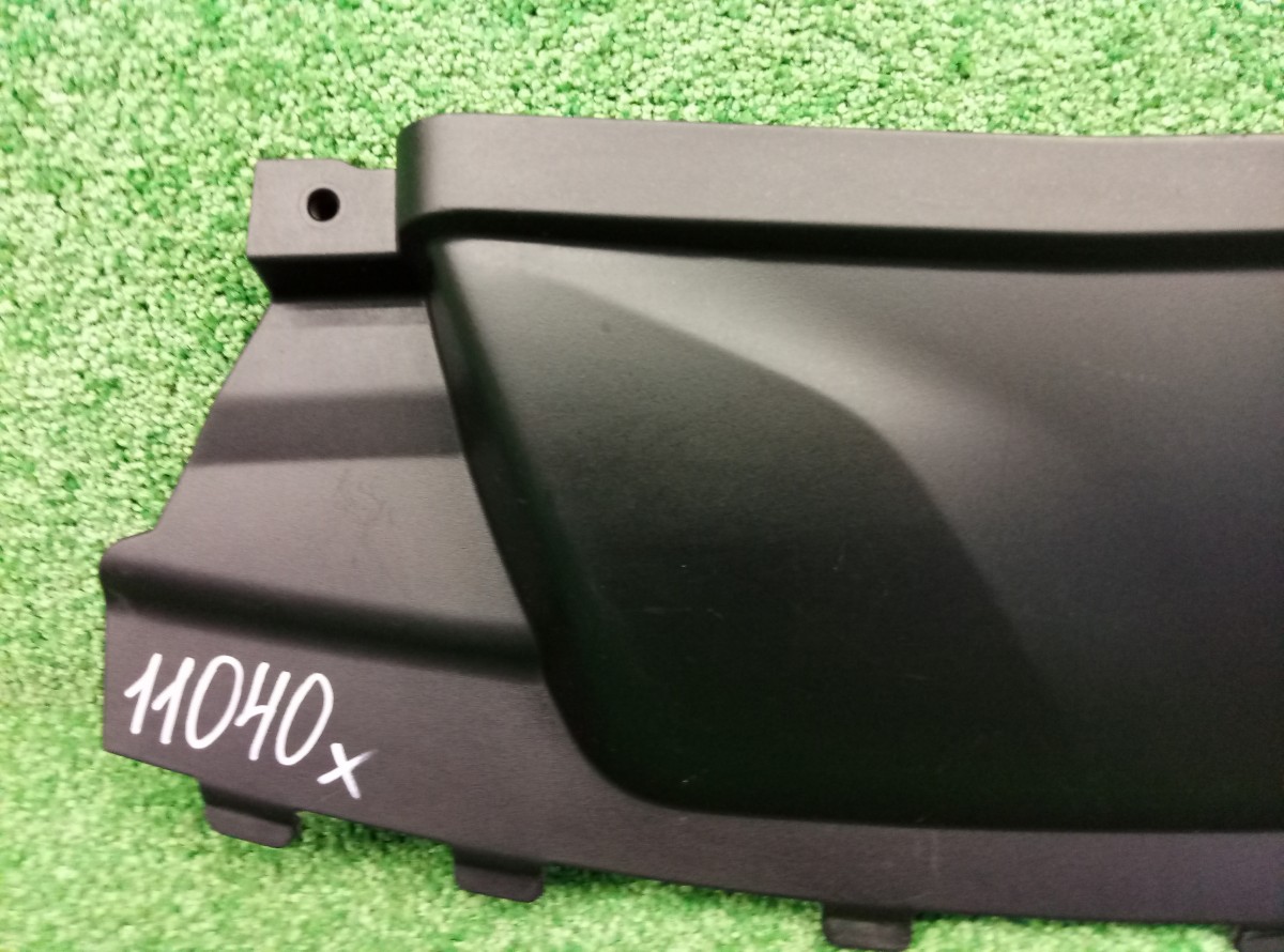 Воздухозаборник (наружный) BMW X6 F16 2014-н.в.  13717637050 на BMW X6 F16