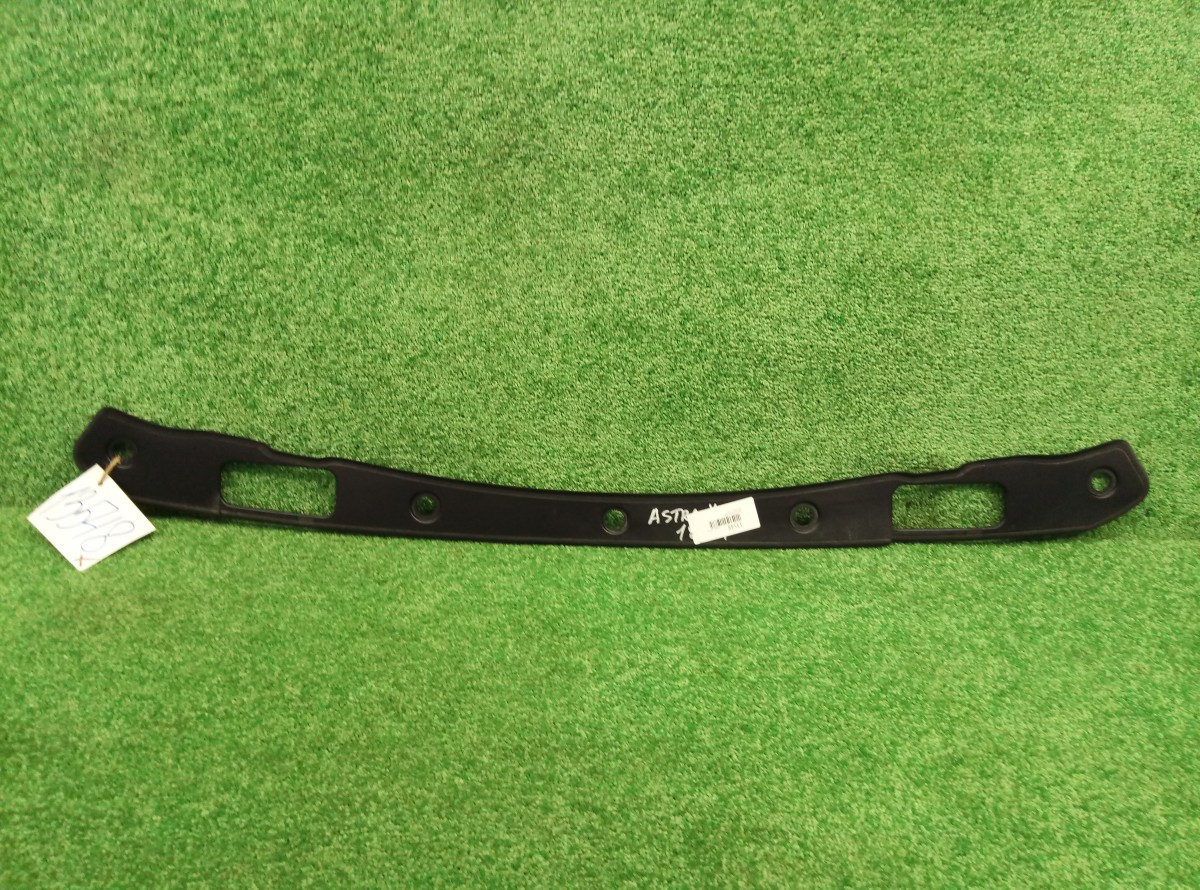 Водосток двери багажника Opel Astra J 2009-2015 13301610 на Opel Astra J