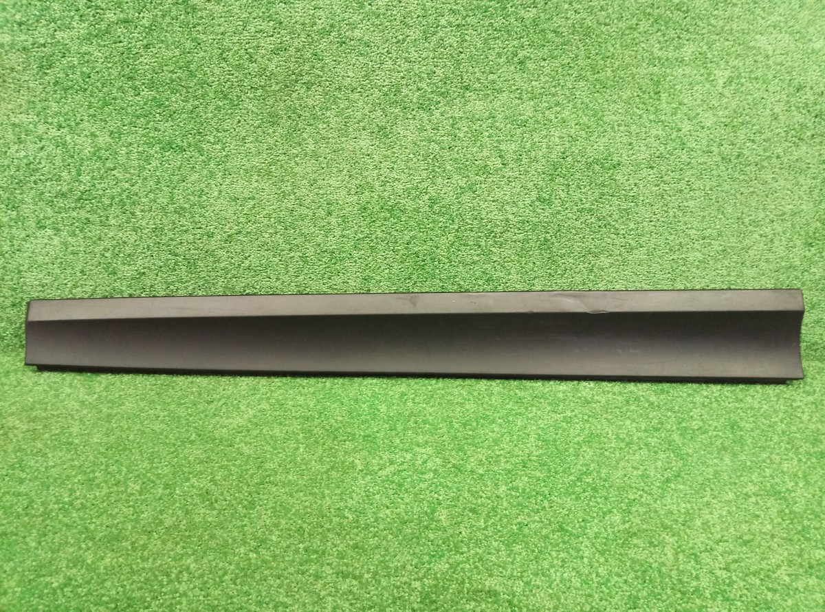 Накладка двери передней левой BMW X3 (F25) 2010-2014 51137205779 на BMW X3 (F25)