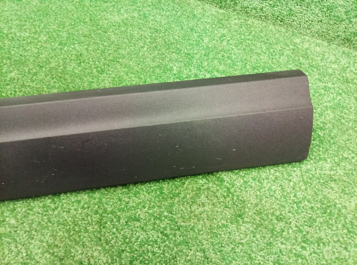 Накладка двери передней левой Audi Q5 8R 2008-2012 8R0853959E на Audi Q5 8R