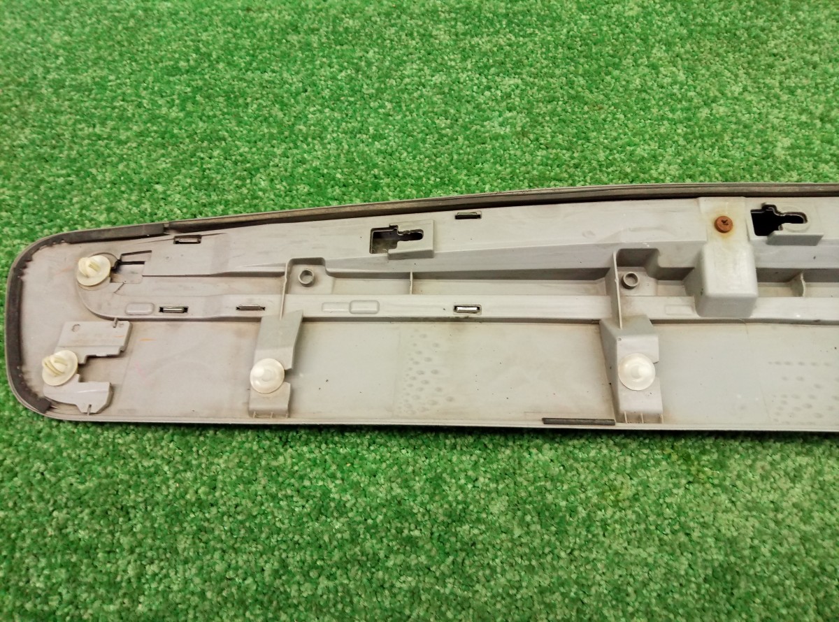Накладка двери передней правой Lexus LX  2007-2012 7507160100 на Lexus LX 