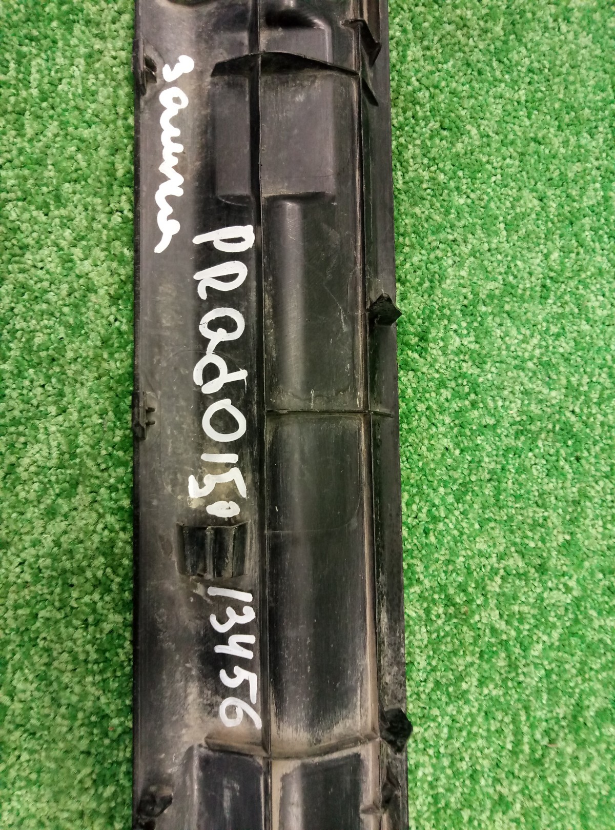 Накладка замка багажника Toyota Land Cruiser Prado 150 2009-2013 5217960050 на Toyota Land Cruiser Prado 150