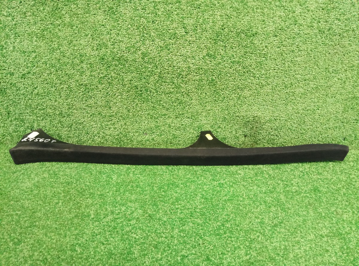 Накладка на порог задняя левая Mercedes W210 A2106900126 на Mercedes-Benz E-Class (W210,S210)