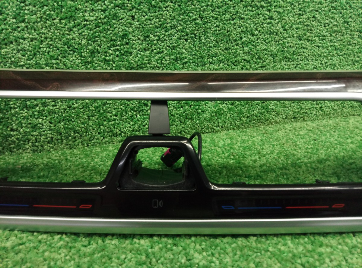 Накладка декоративная BMW 7-Series F01,F02,F04 2008-2012 на BMW 7-Series F01,F02,F04