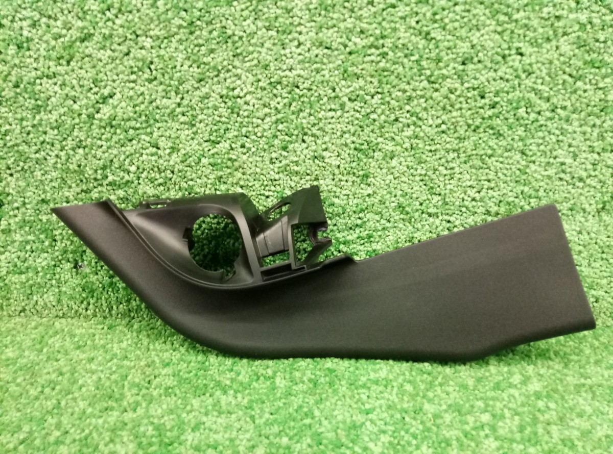 Крышка зеркала внутренняя передняя правая Ford Focus 2 4M51A23408A КУПЭ на Ford Focus 2