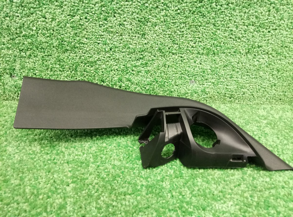 Крышка зеркала внутренняя передняя правая Ford Focus 2 4M51A23408A КУПЭ на Ford Focus 2