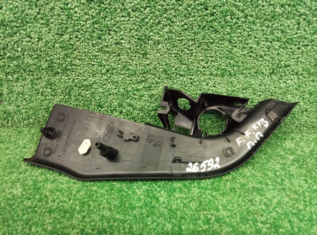 Крышка зеркала внутренняя передняя правая Ford Focus 2 4M51A23408A КУПЭ на Ford Focus 2