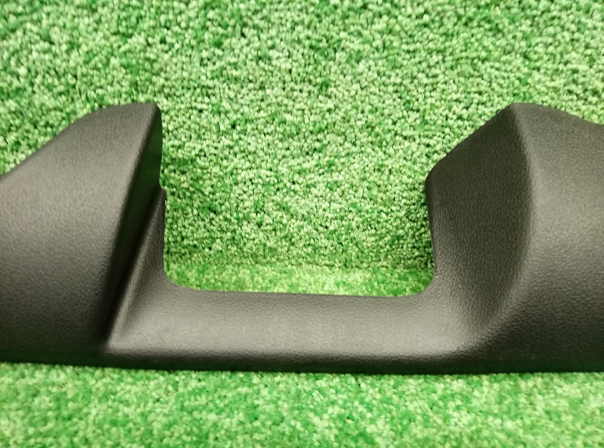 Накладка двери передней правой Ford Focus 2 2004–2008 4M51A24048ACW КУПЭ на Ford Focus 2