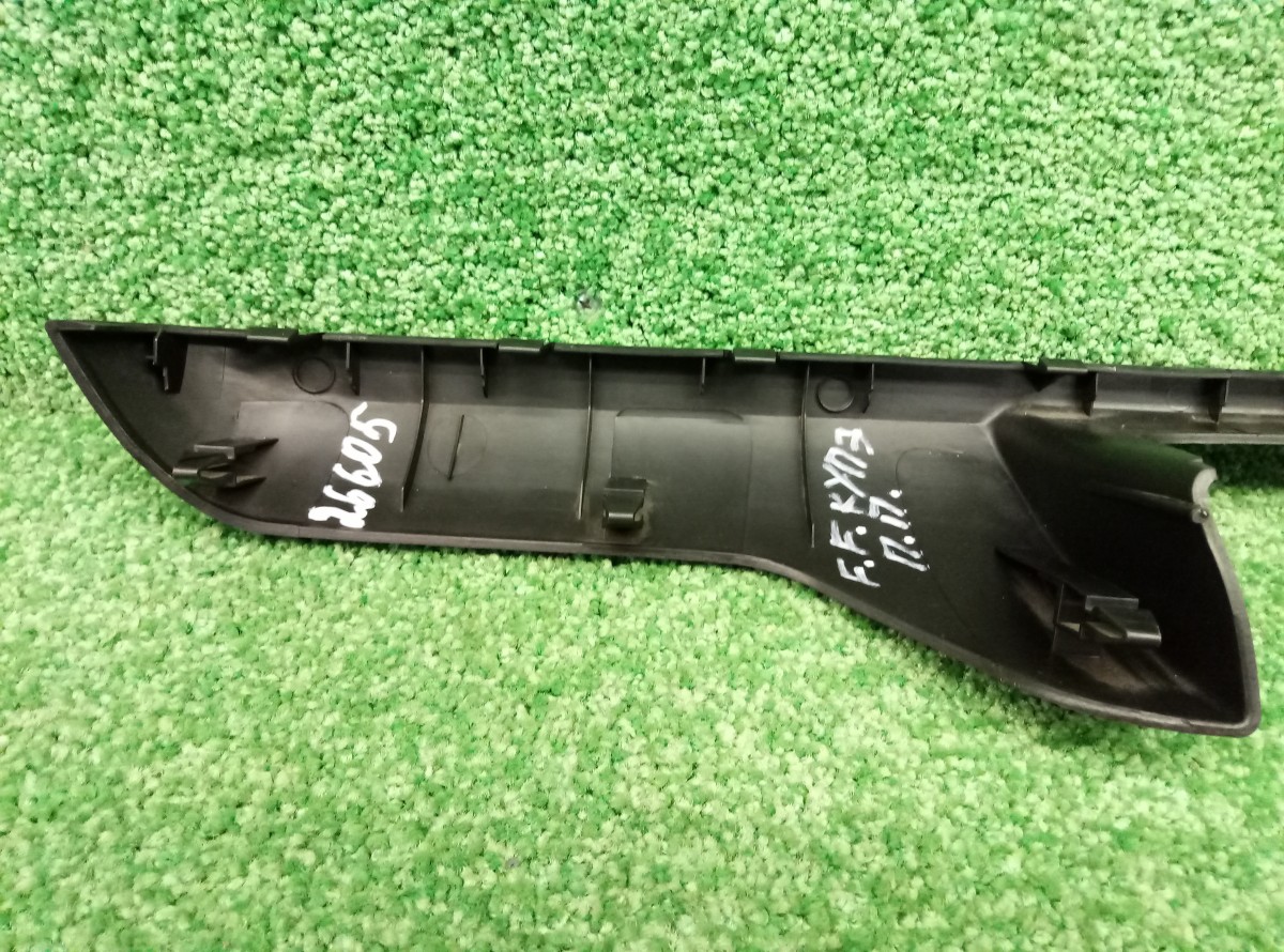 Накладка двери передней правой Ford Focus 2 2004–2008 4M51A24048ACW КУПЭ на Ford Focus 2