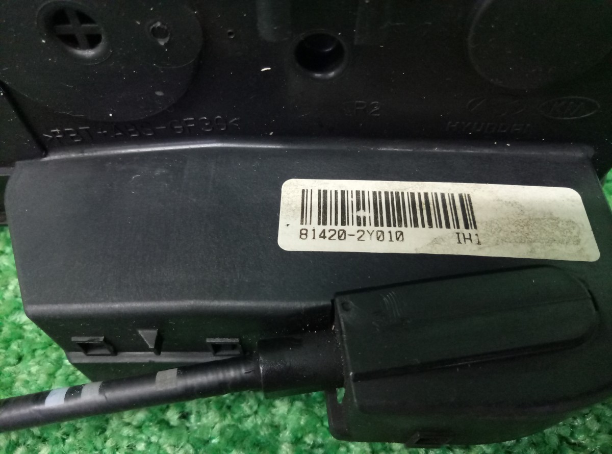 Замок двери задней правой Hyundai Ix35 2009–2013 814202Y010 на Hyundai ix35 