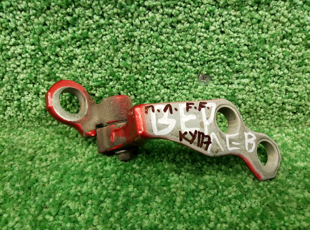 Петля двери верхняя передняя левая Ford Focus 2  КУПЭ 5012195 на Ford Focus 2