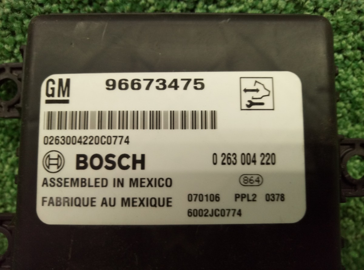 Блок управления парктроником Opel Antara  2006-2011    96673475 на Opel Antara 