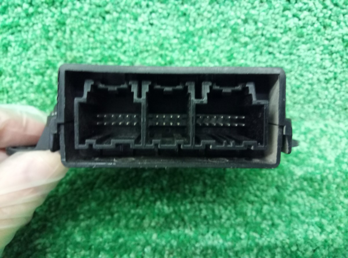 Блок управления парктроником Opel Antara  2006-2011    96673475 на Opel Antara 