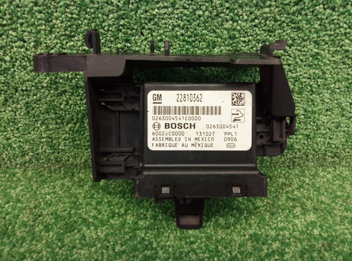 Блок управления парктроником Opel Astra J 2009-2015  22810362  на Opel Astra J