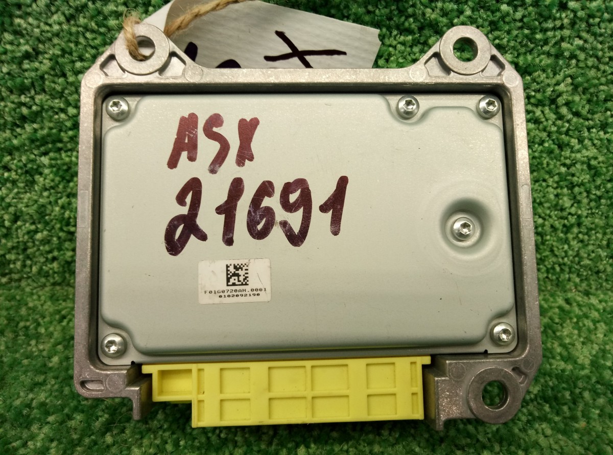 Блок управления AIR BAG Mitsubishi ASX 2010 8635A215  с ошибкой  на Mitsubishi ASX 