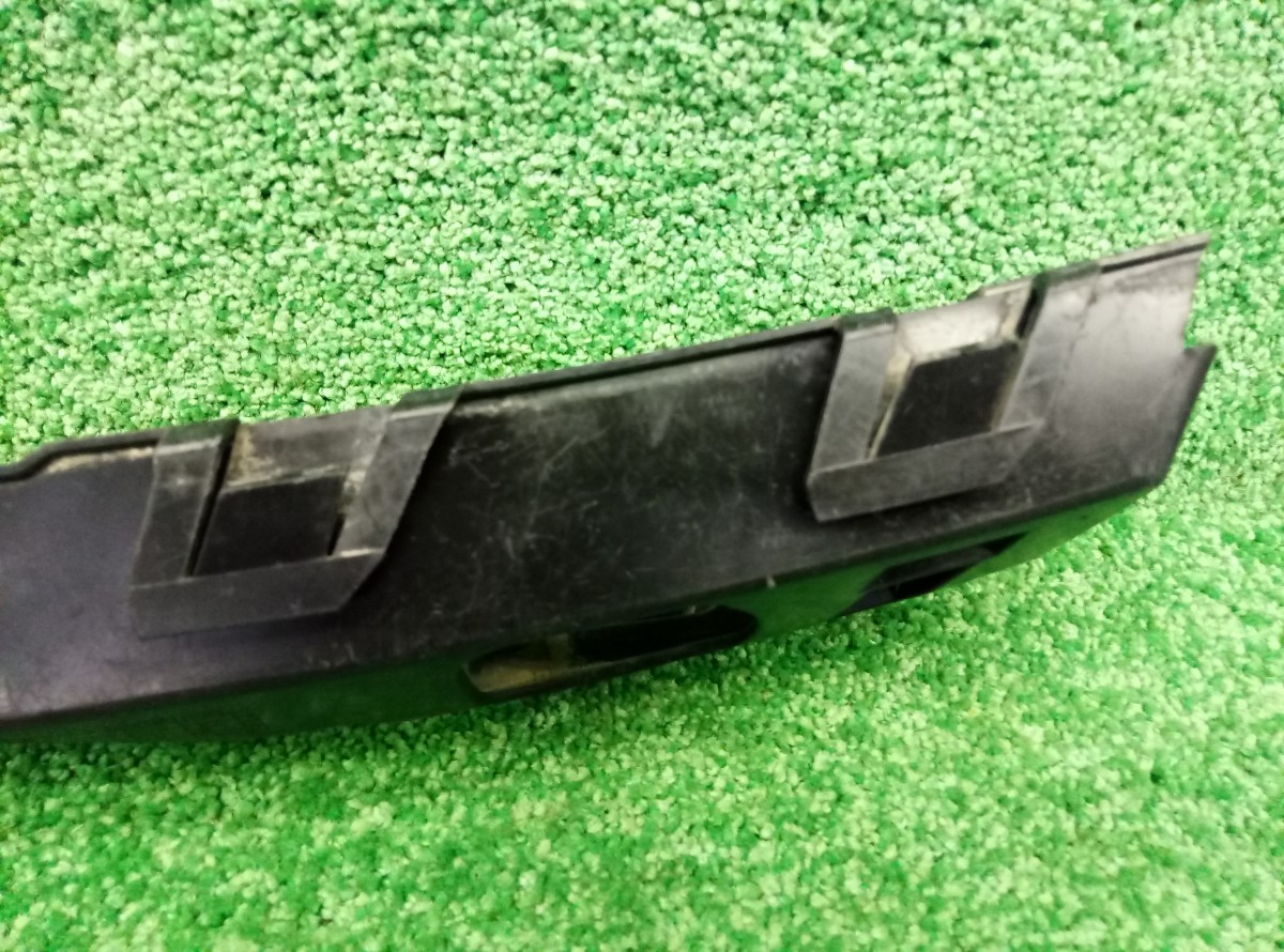 Кронштейн переднего бампера левый Ford Focus 2 2005-2008 4M5117E857 на Ford Focus 2