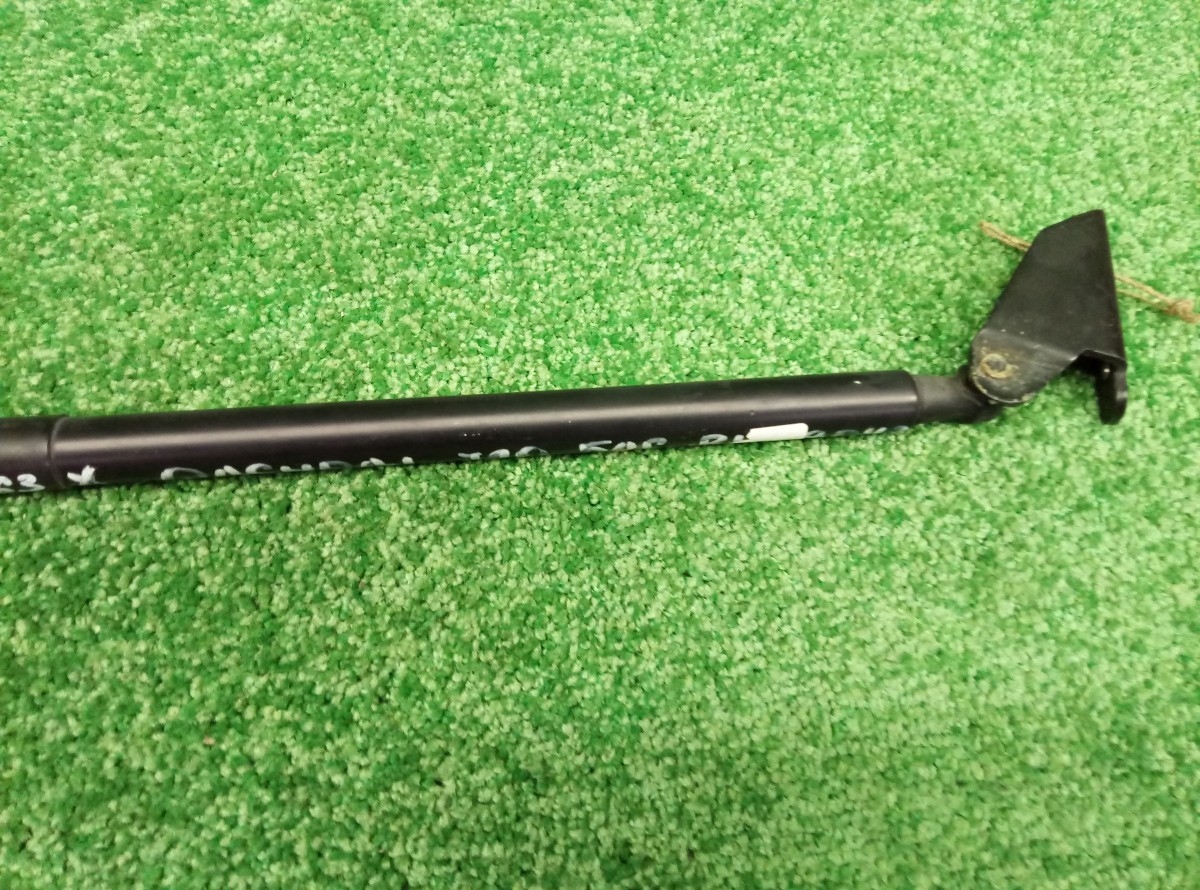 Амортизатор багажника Nissan Qashqai J10   90450JD01B на Nissan Qashqai J10