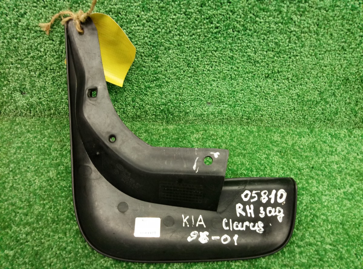 Брызговик задний правый Kia Clarus I 1996-1998 K9B051881 на Kia Clarus I