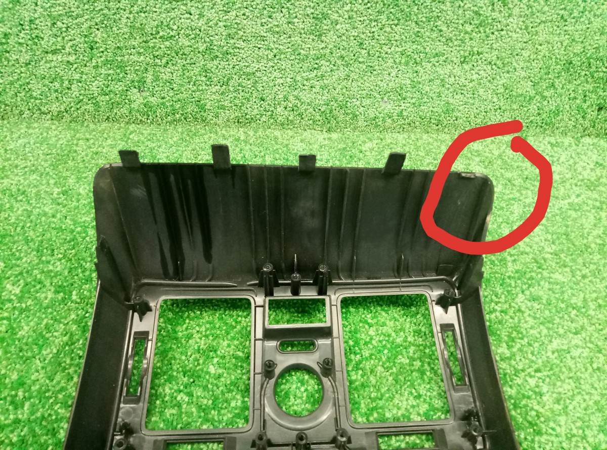 Накладка на центральную консоль Hyundai Getz 2002-2011 847401C550 на Hyundai Getz 