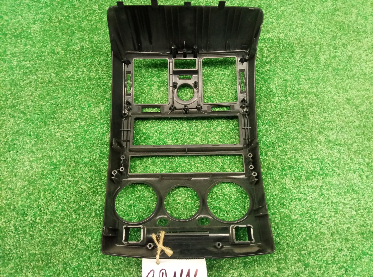 Накладка на центральную консоль Hyundai Getz 2002-2011 847401C550 на Hyundai Getz 