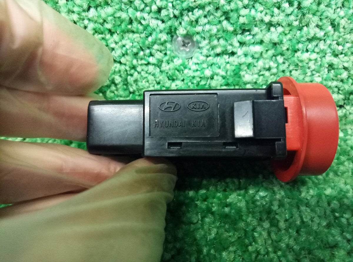 Кнопка аварийной сигнализации Hyundai Getz 2002-2011 937901C500 на Hyundai Getz 
