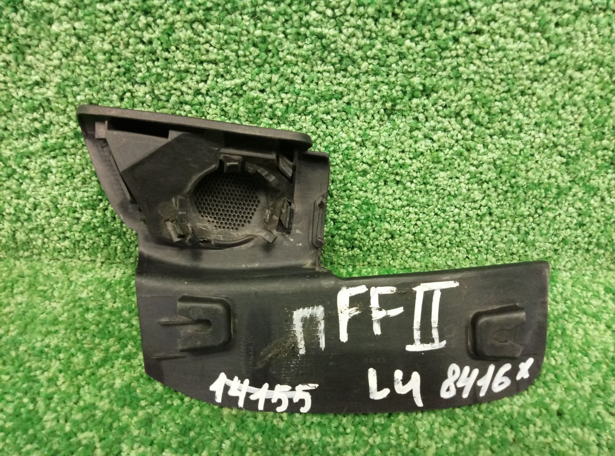 Уголок двери передней левой внутренний Ford Focus III 2011-2019 BM5118C863A на Ford Focus 3