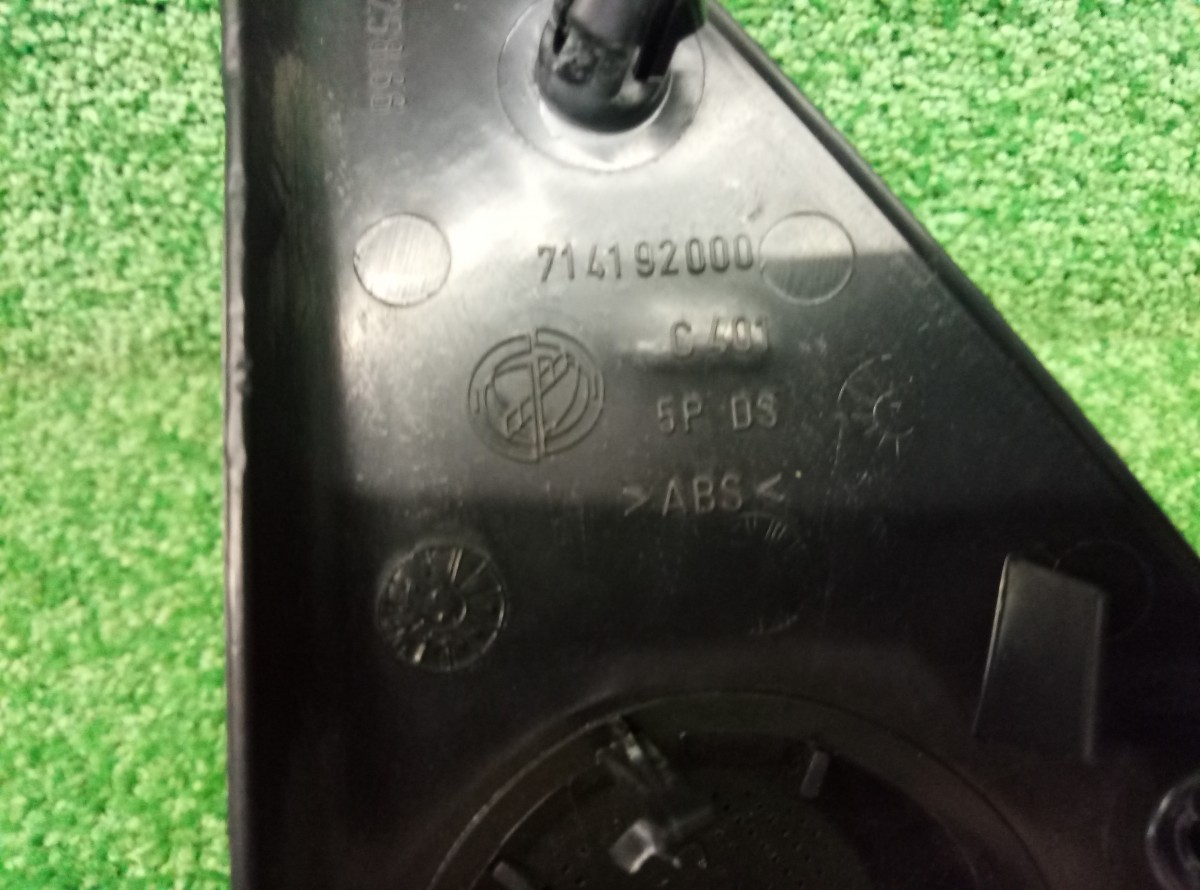 Крышка зеркала внутренняя Fiat Albea 714192000 передняя правая на Fiat AlbeaРестайлинг