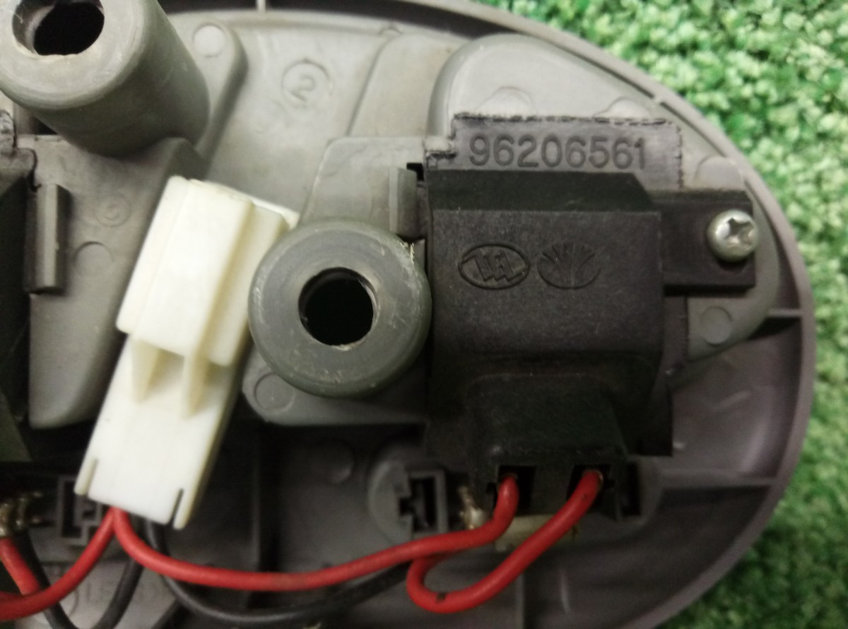 Плафон салонный Chevrolet Lacetti 2003-2013 96206561 на Chevrolet Lacetti 