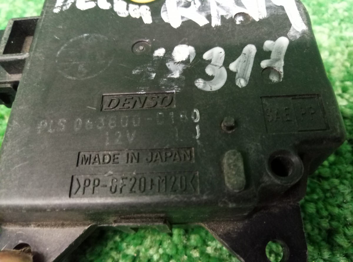 Моторчик заслонки отопителя Toyota RAV 4 (XA30) 2005-2010 0638000180 на Toyota RAV 4 (XA30)