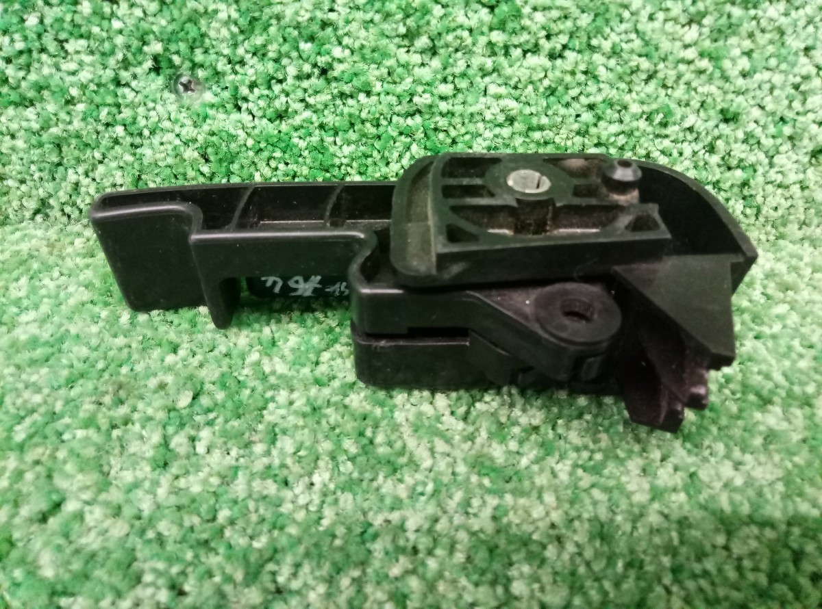 Кнопка открывания лючка бензобака Mitsubishi Lancer X 2007-н.в. 5930A004 на Mitsubishi Lancer X