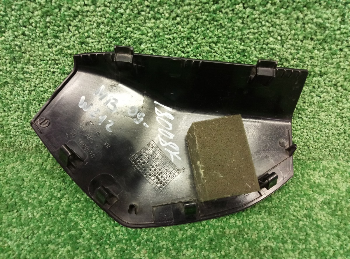 Обшивка салона Mercedes-Benz E-Class W212,S212,C207 2009-2016 A2127270248  на Mercedes-Benz E-Class W212,S212,C207