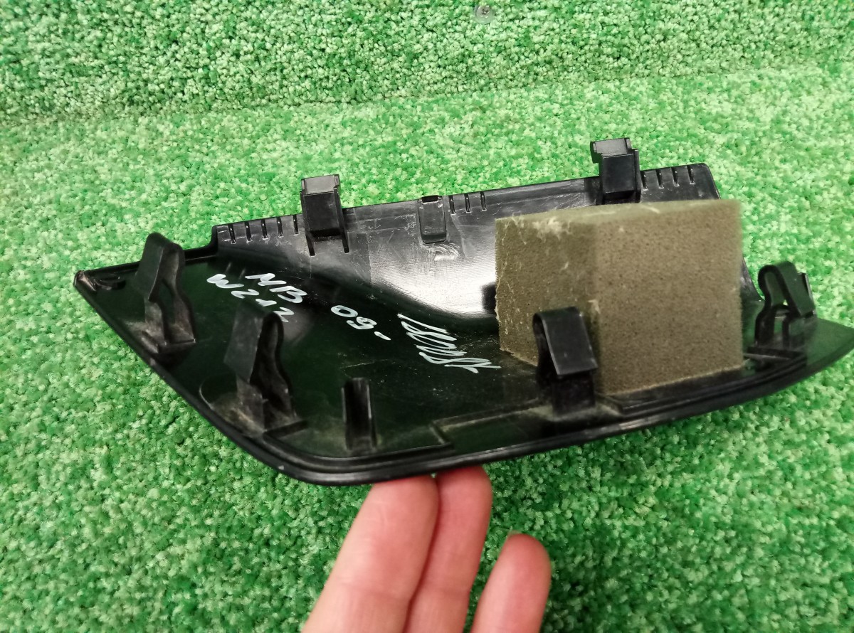 Обшивка салона Mercedes-Benz E-Class W212,S212,C207 2009-2016 A2127270248  на Mercedes-Benz E-Class W212,S212,C207