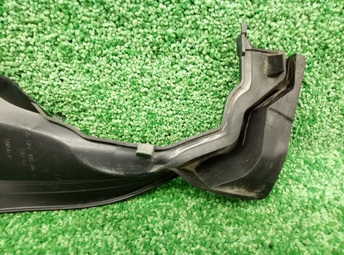 Дефлектор решетки стеклоочистителя нижний правый Citroen C4 I 2004-2014 9652376680  на Citroen C4 I
