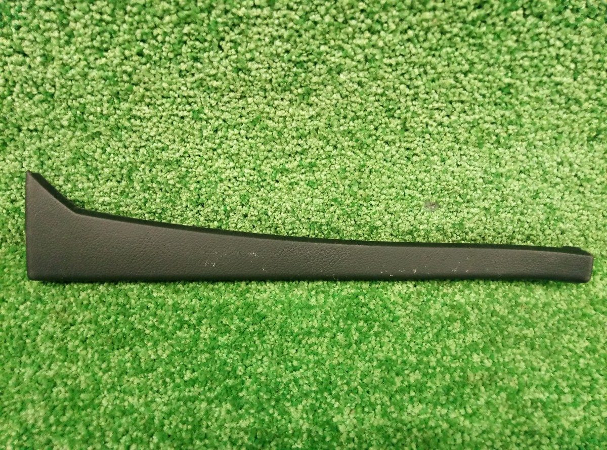 Обшивка стойки Porsche Cayenne 955 2002-2007 7L0868240 на Porsche Cayenne 955