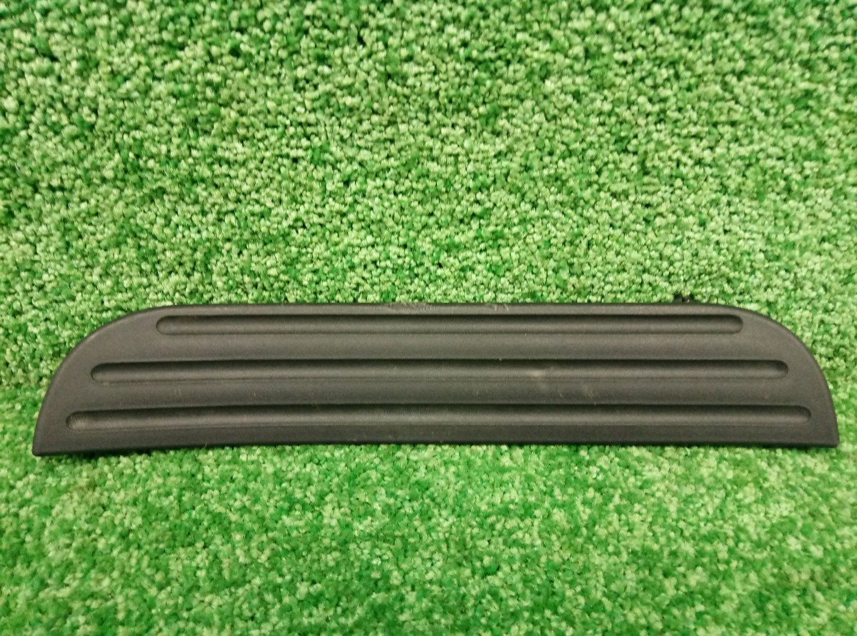 Накладка порога (внутренняя) Toyota RAV 4 (XA30) 2005-2010 6791642030 на Toyota RAV 4 (XA30)