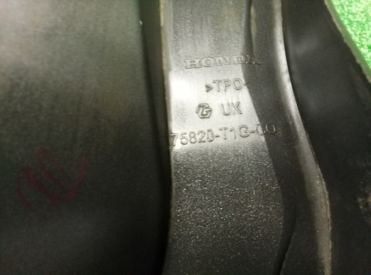 Брызговик задний правый Honda CR-V     75820T1GG0 на Honda CR-V III
