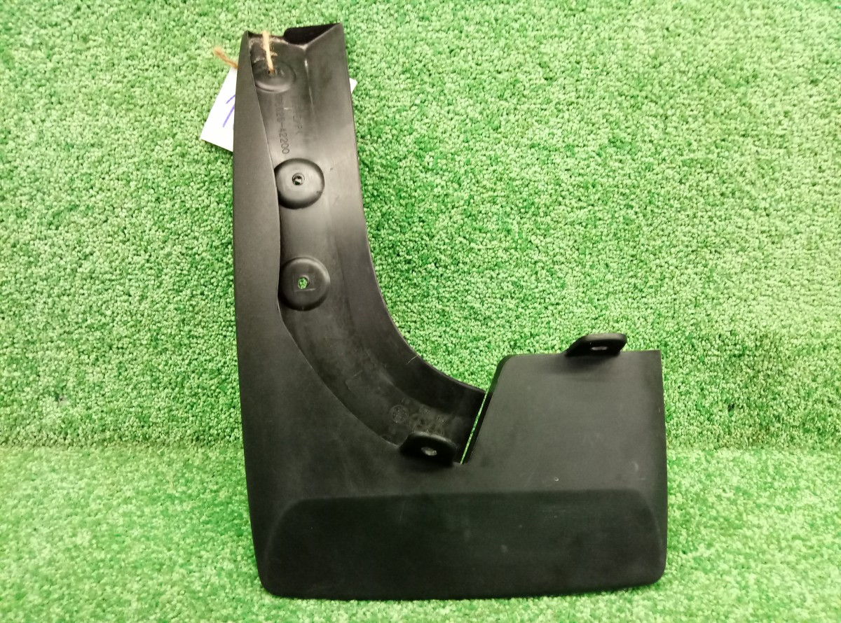 Брызговик задний левый Toyota RAV 4  (CA40) 2012-2015 7662642200 на Toyota RAV 4  (CA40)