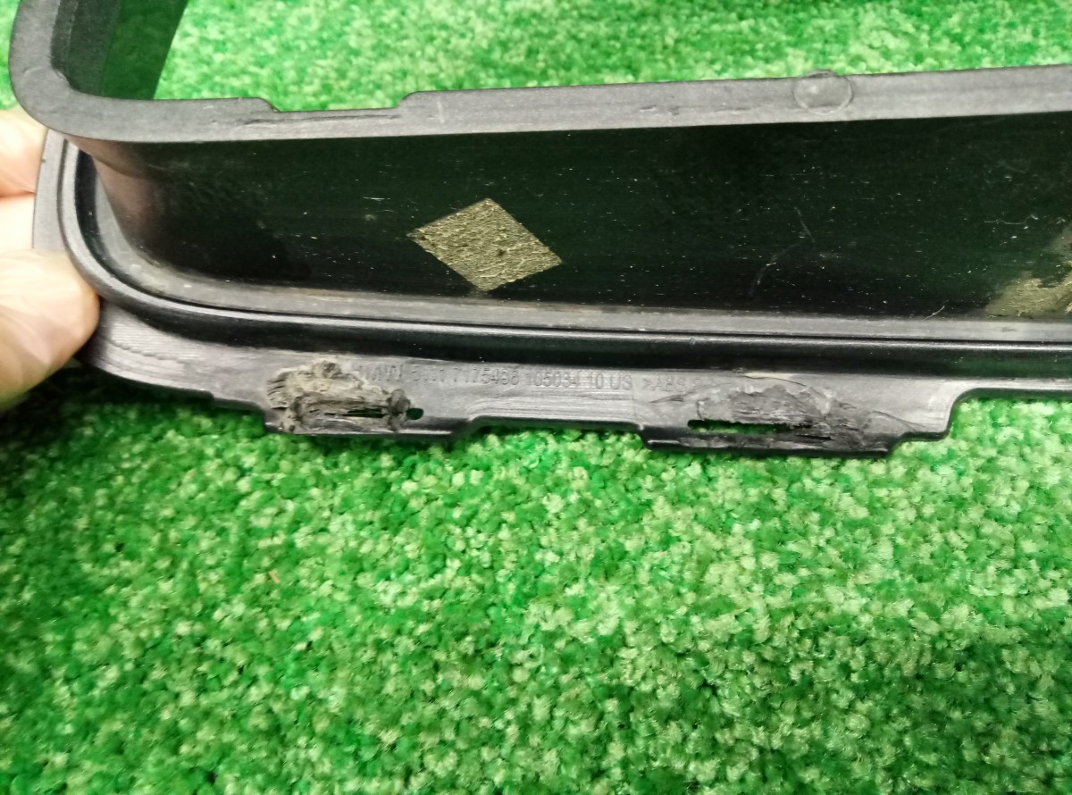 Накладка ПТФ в бампер правая BMW X5 E70 2006-2010  51117175486 на BMW X5 E70